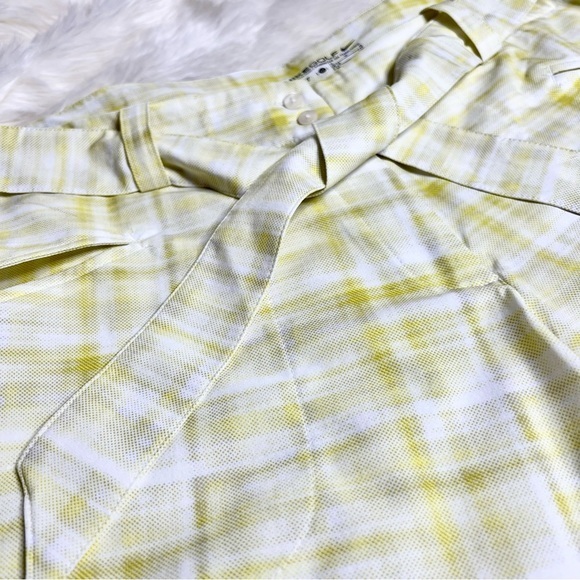 Nike Golf women’s Dri-fit shorts with belt size 12 - Picture 3 of 9
